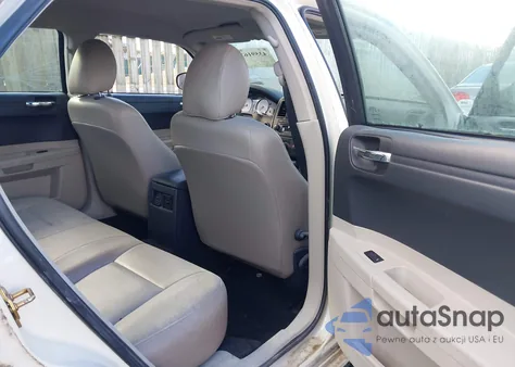 2006 Chrysler 300 from USA, damaged, VIN 2C3KA43R96H470429